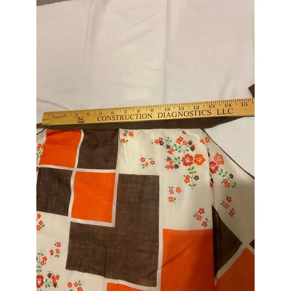 #5752 Womens Sheer Brown and Red Floral Half Apron